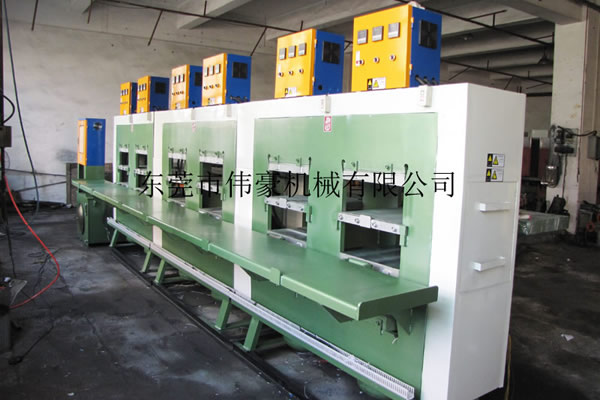 油壓機(jī)上是否要有安全防護(hù)裝置？